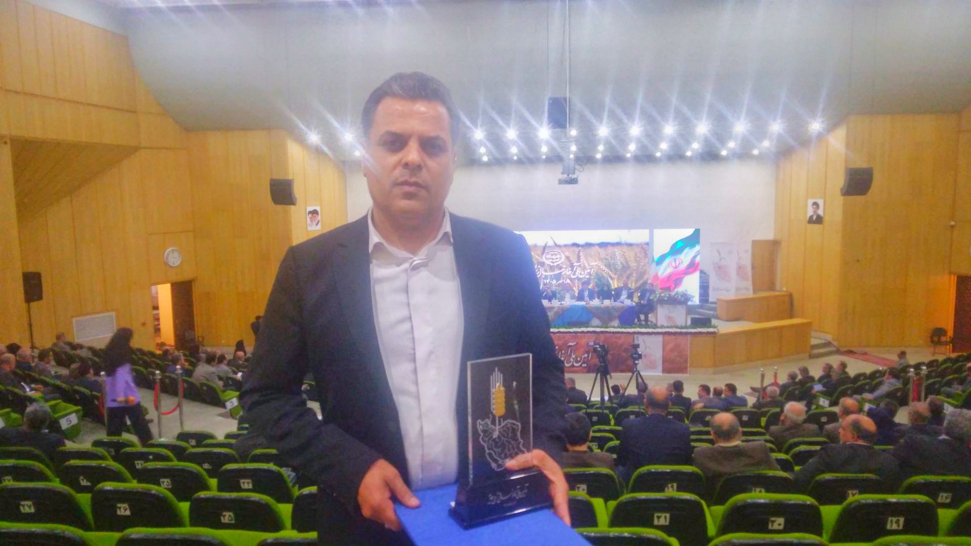 مدیر زراعت سازمان جهاد کشاورزی جنوب کرمان به عنوان مدیر نمونه کشوری انتخاب شد