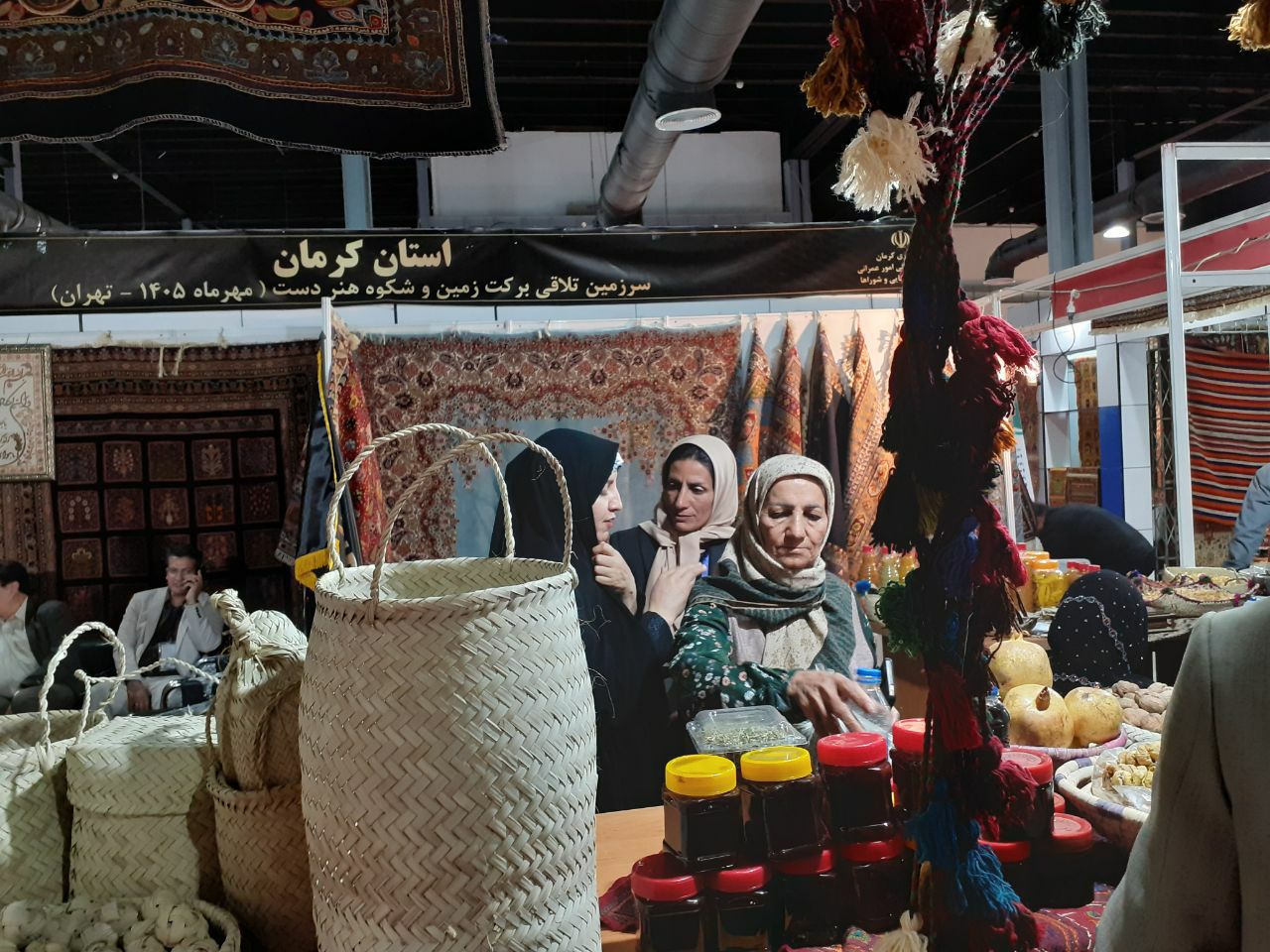  توانمندسازی زنان روستایی و عشایری جنوب کرمان؛ گامی مؤثر در معرفی ظرفیت‌های تولیدی منطقه